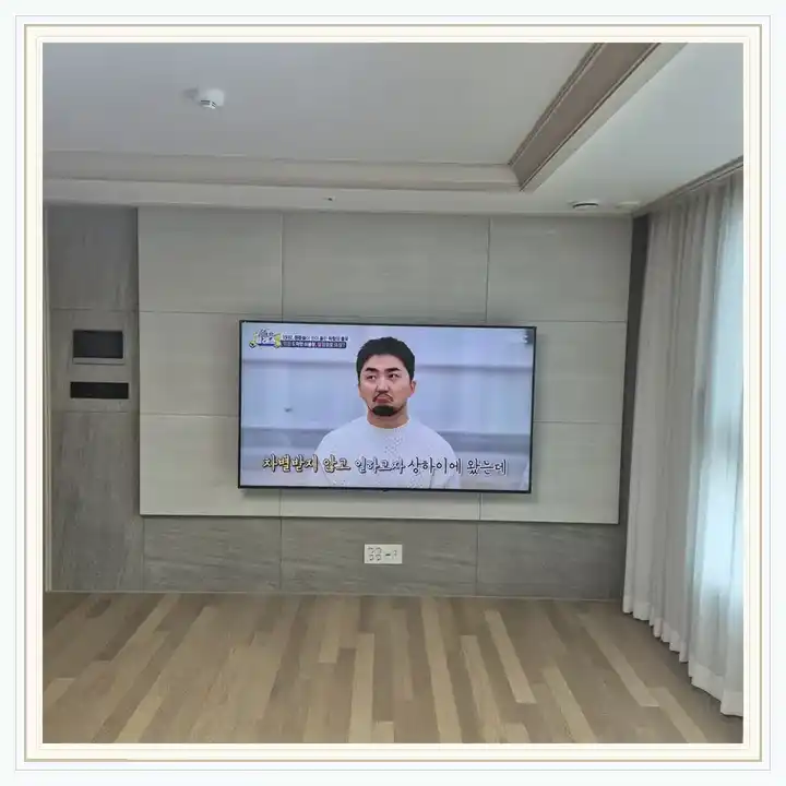 벽걸이TV 거치대 참고 사진 · DMC SK뷰아이파크포레 설치 조건